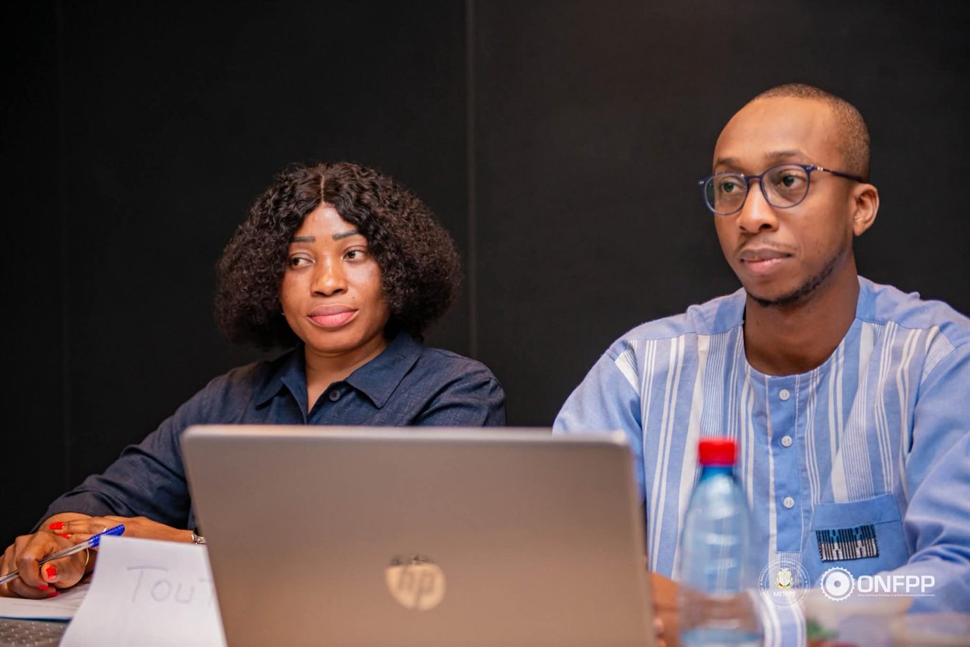 Participants attentifs pendant la formation ONFPP