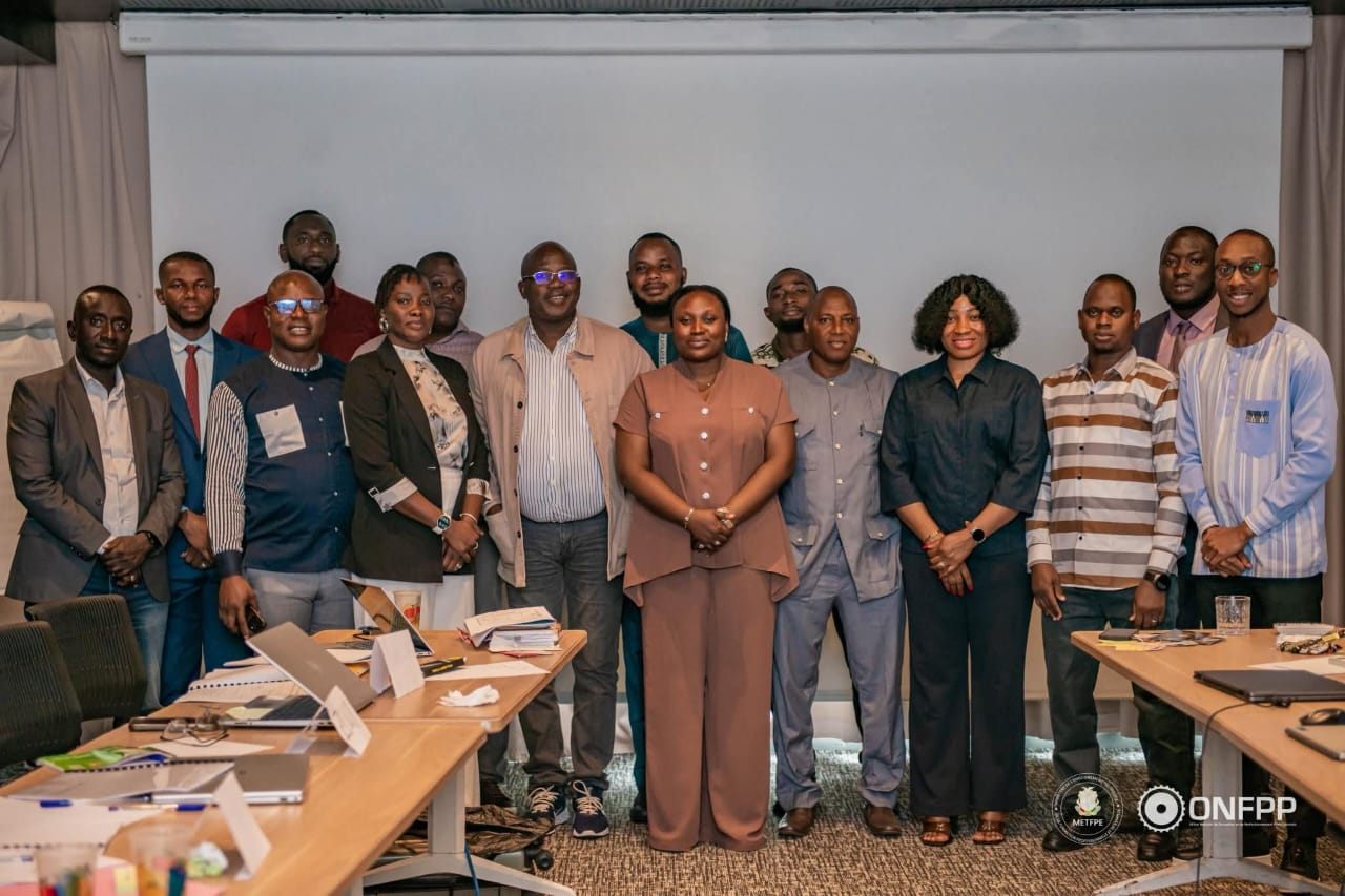 Photo de groupe des participants à la formation ONFPP